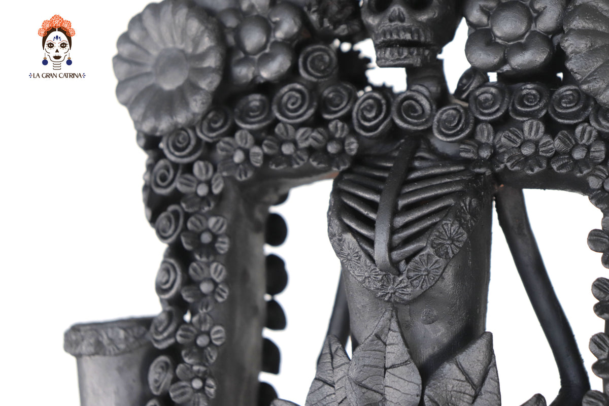 Candelero Altar Calavera Floral Barro Negro - 62 cm. 24.4 in. - Sobre Pedido