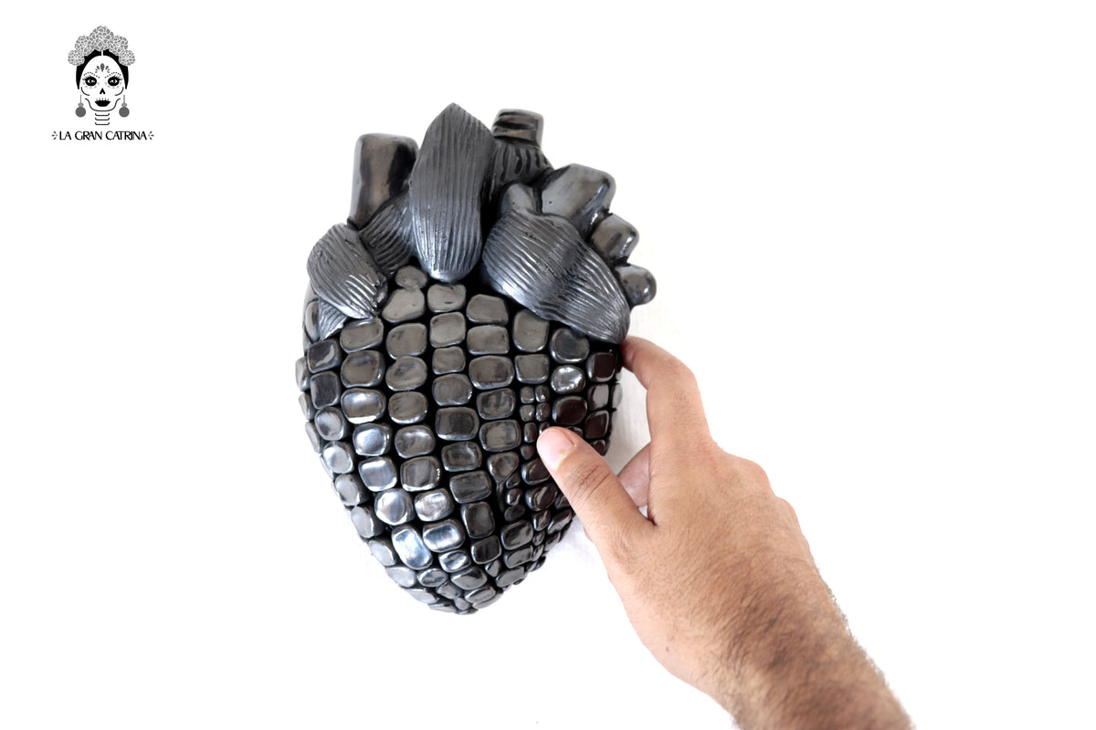 Corazon de Maíz Modelo 2 - Barro Negro de San Bartolo 20 cm. 7.8 in. - En produccion Barro negro