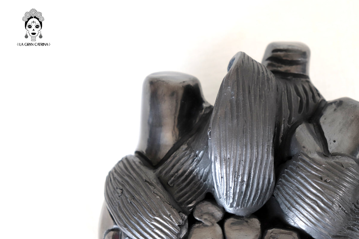 Corazon de Maíz Modelo 2 - Barro Negro de San Bartolo 20 cm. 7.8 in. - En produccion Barro negro