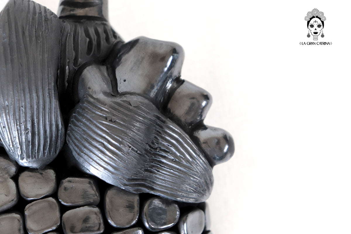 Corazon de Maíz Modelo 2 - Barro Negro de San Bartolo 20 cm. 7.8 in. - En produccion Barro negro