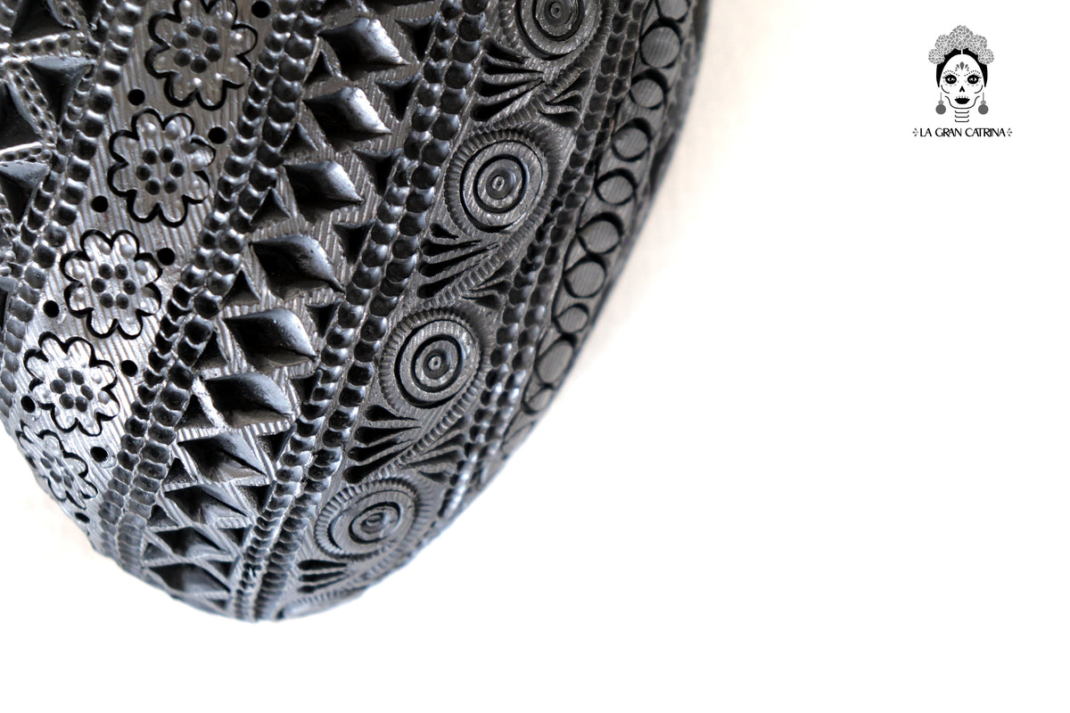 Corazon de Maíz Modelo 3 - Barro Negro de San Bartolo 20 cm. 7.8 in. - En producción Barro negro