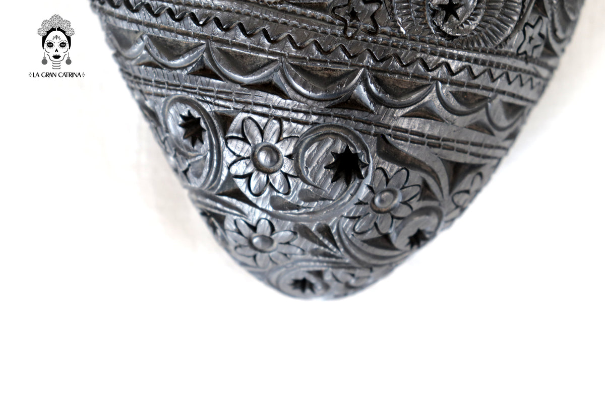 Corazon de Maíz Modelo 4 - Barro Negro de San Bartolo 20 cm. 7.8 in. Barro negro