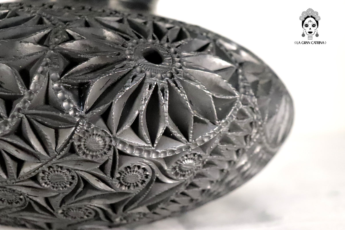 Jarrón Nigua de Barro Negro 30 cm. 11.8 in. Barro negro