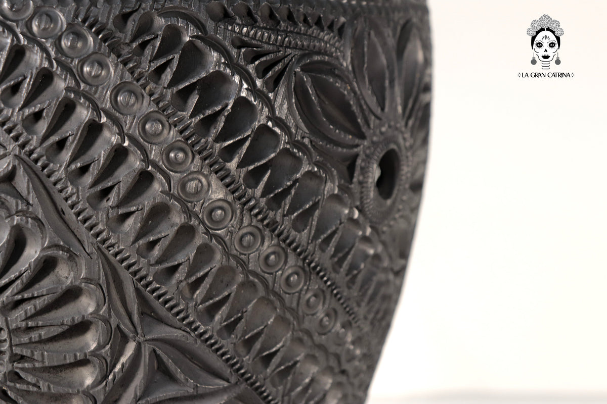 Tibor II Artesanal de Barro Negro 35 cm. 13.7 in. Barro negro