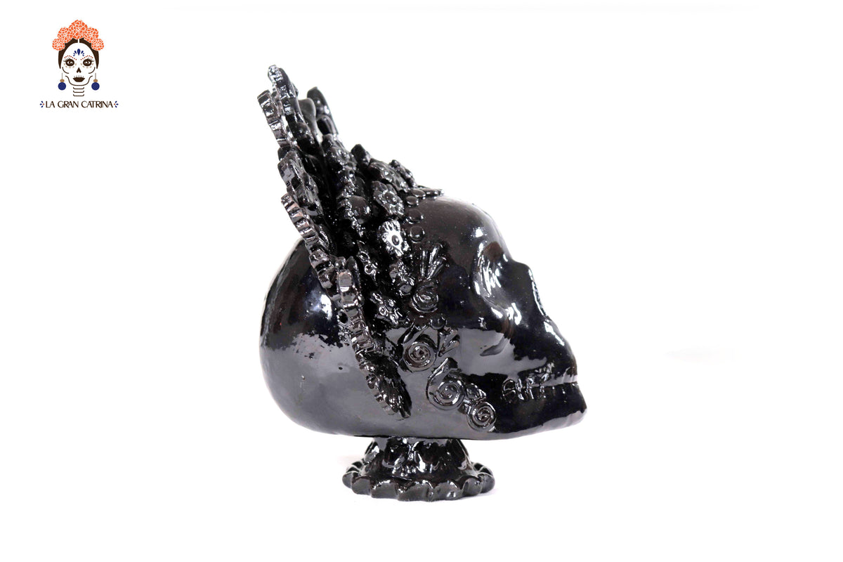 Calavera con tocado Negra con base- Barro vidriado - 22.5 cm. 8.8 in.