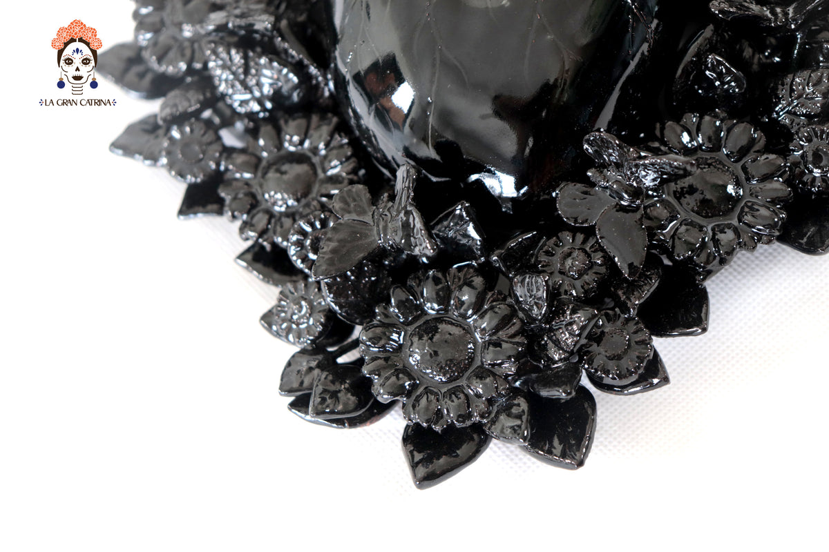 Corazon Negro de pared - Barro vidriado - 22 cm. 9 in.