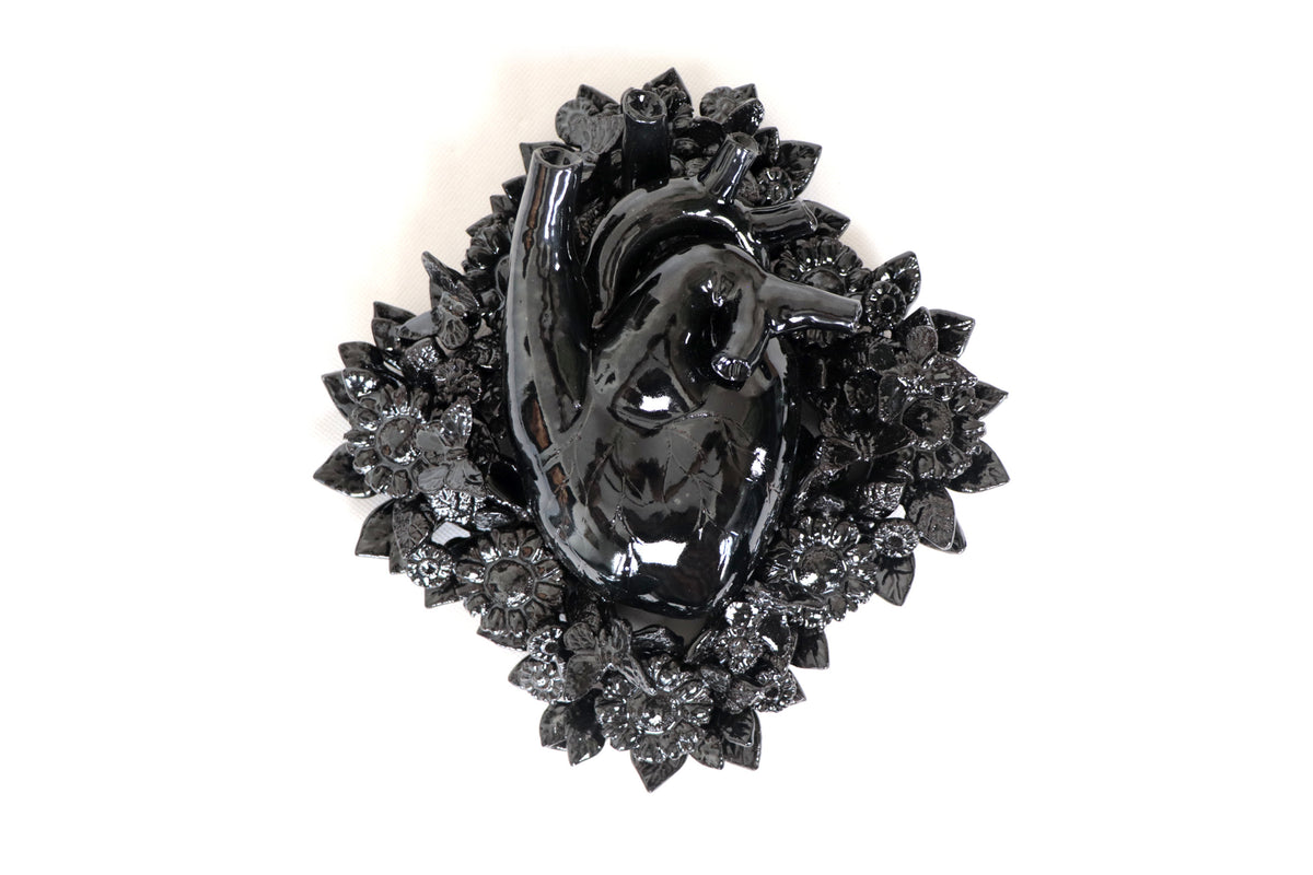 Corazon Negro de pared - Barro vidriado - 22 cm. 9 in.
