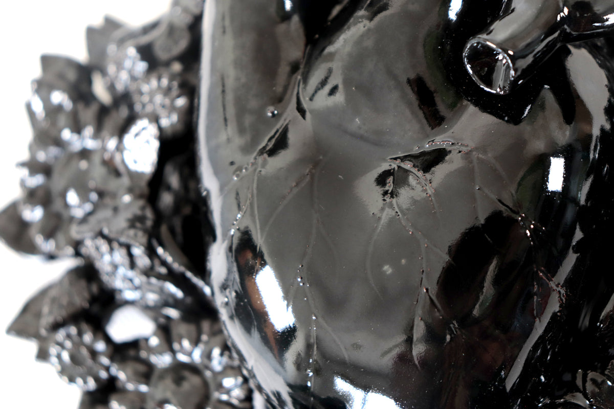 Corazon Negro de pared - Barro vidriado - 22 cm. 9 in.