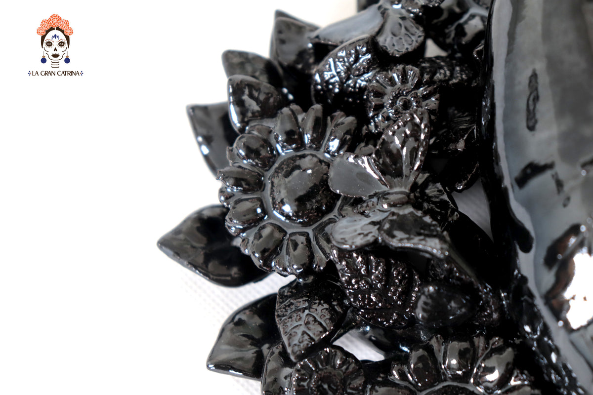 Corazon Negro de pared - Barro vidriado - 22 cm. 9 in.