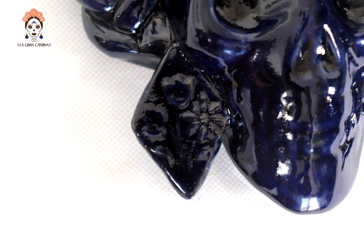 Calavera azul mediana de pared - Barro vidriado - 19.5 cm. 7.6 in.