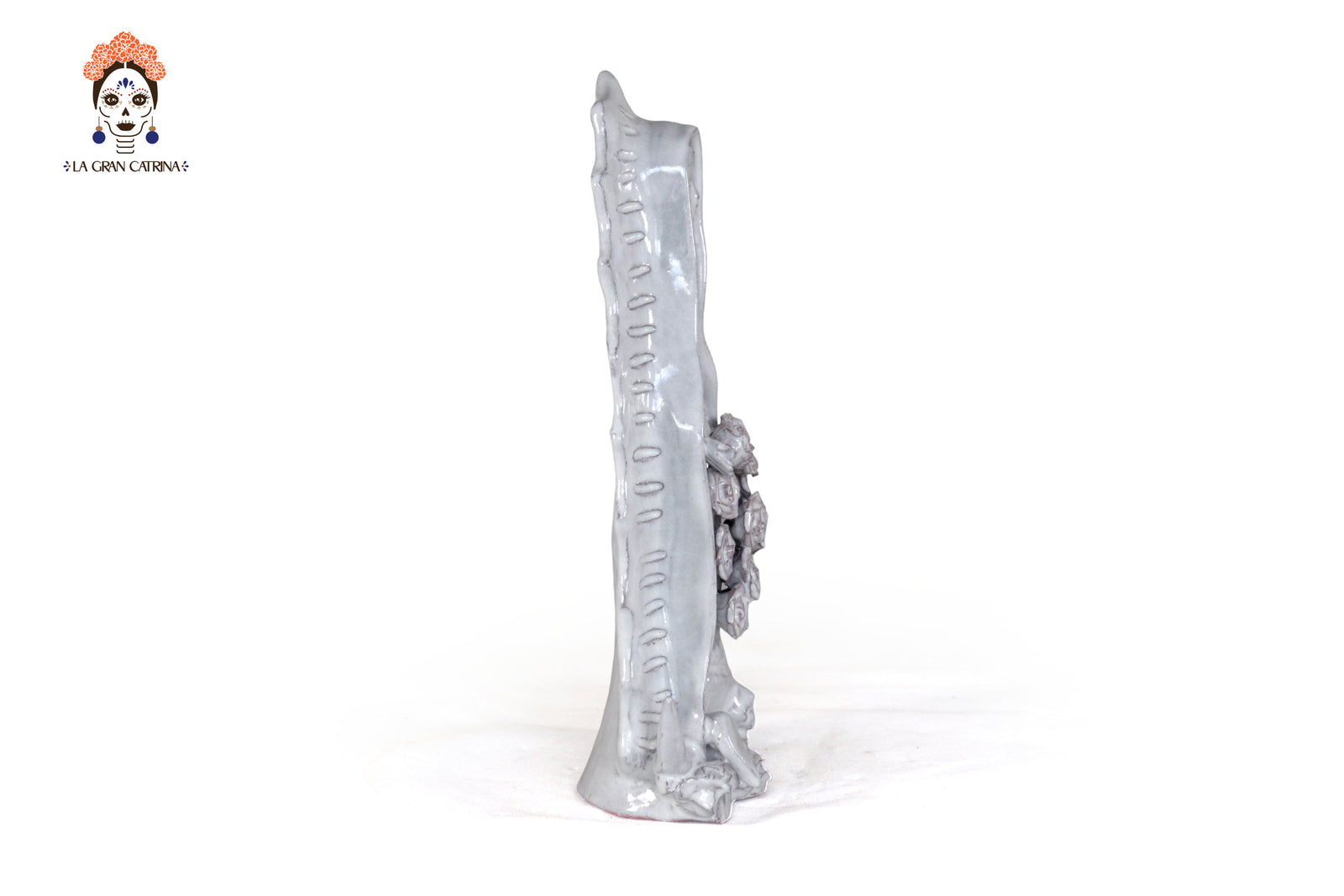 Virgen de Guadalupe - Barro Vidriado color blanco - 30 Cm. 11.8 in. Vidriado Santa Fe
