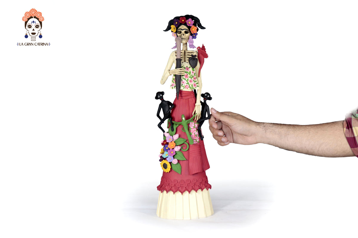 Catrina de Frida Kahlo con chongo - 50 cm. 20 in.