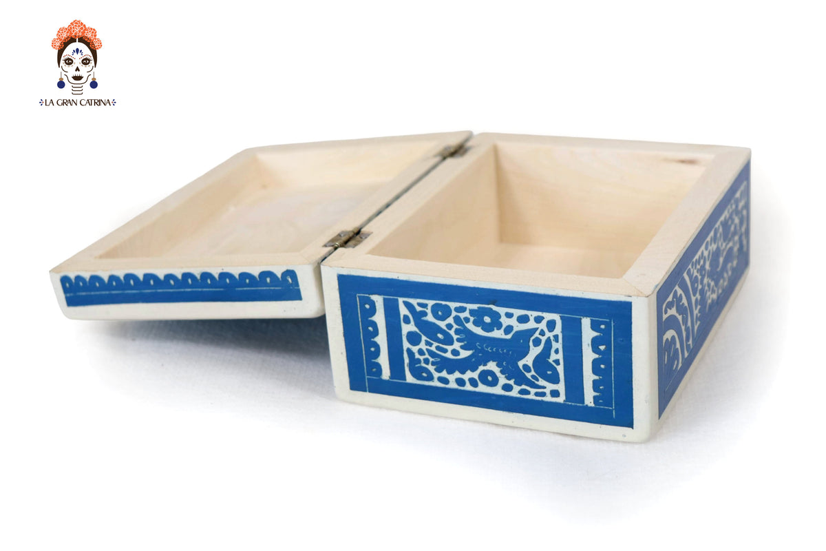 Caja Artesanal Pequeña de Olinalá Blanca - 14.7 cm. 5.7 in. Olinala