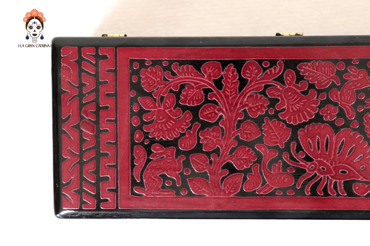 Caja Artesanal de Olinalá Roja con Diseño Floral Tradicional - 33 cm. 12.9 in. Olinala