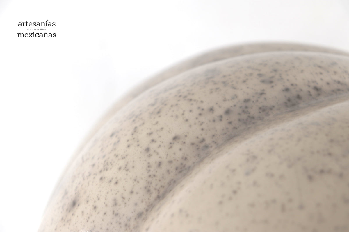 Calabaza blanca grande de barro - 41 cm. 16 in