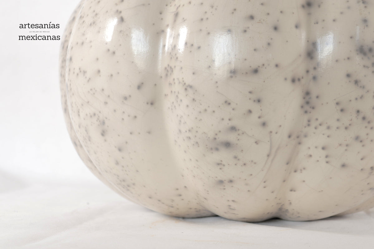 Calabaza blanca grande de barro - 37 cm. 14.5 in