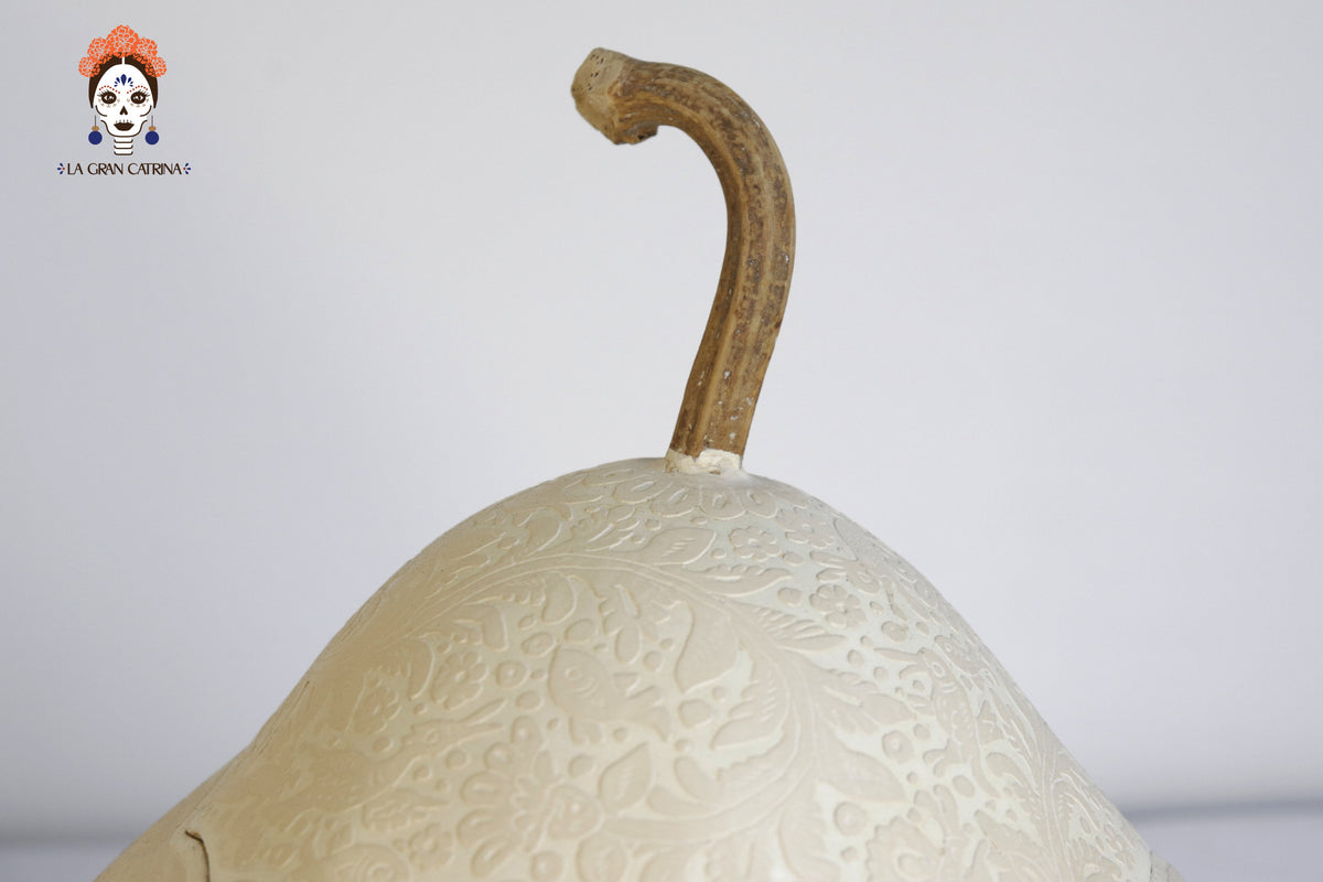 Guaje blanco artesanal grande - 32.5 cm. 12.7 in.