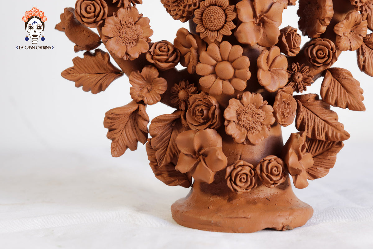 Candelabro Floral de Barro Natural 31.5 cm. 13.9 in.