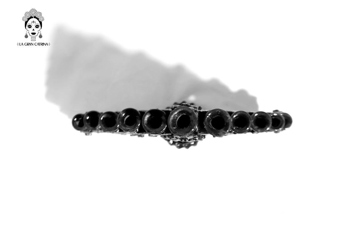 Candelero Triangular negro de 11 velas - Barro vidriado - 50 cm. 20 in.