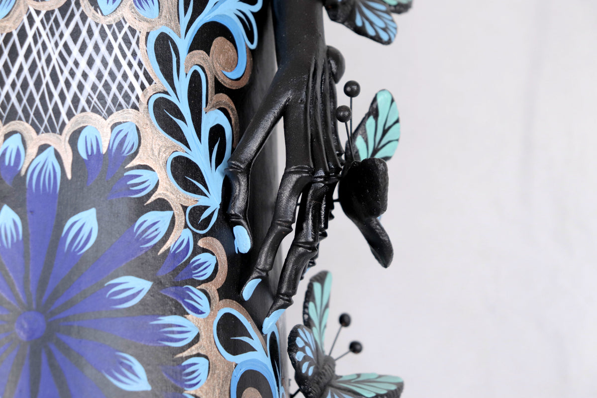 Catrina negra con mariposas azules - 100 cm. 40 in.