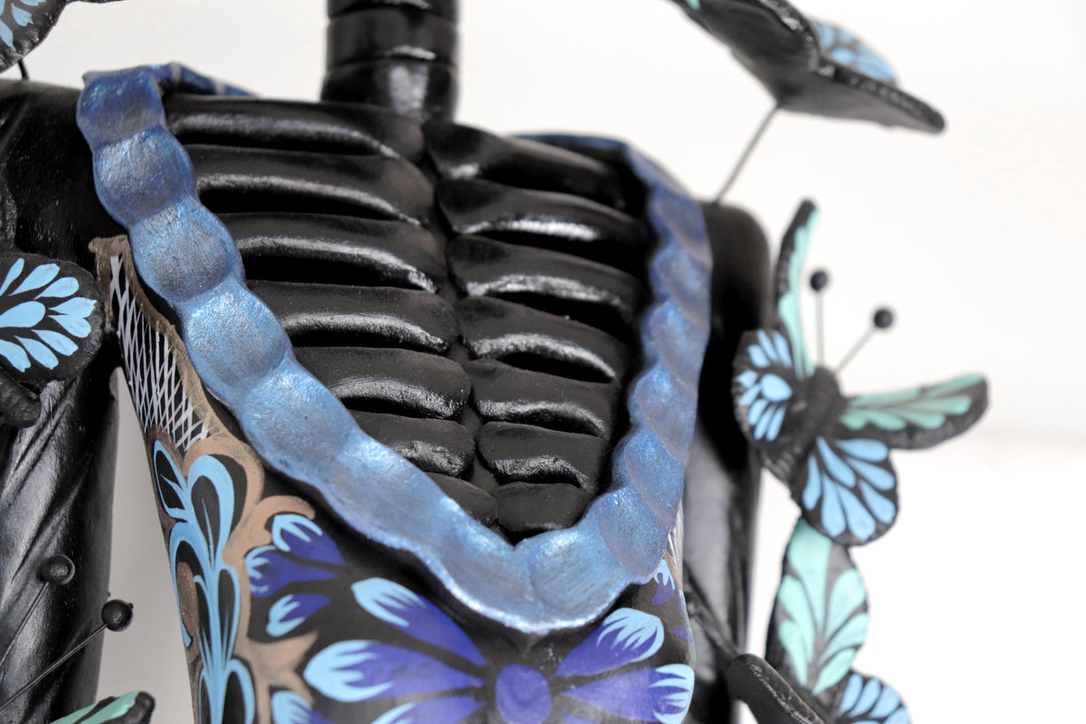 Catrina negra con mariposas azules - 100 cm. 40 in.