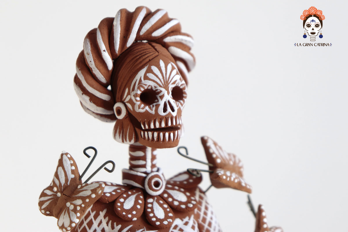 Catrina de Mariposas Natural y Blanco - 30 cm. 12 in.