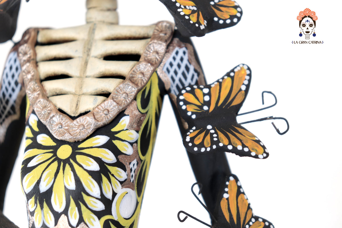 Catrina monarca Amarilla y Blanca - 50 cm. 20 in. Catrina