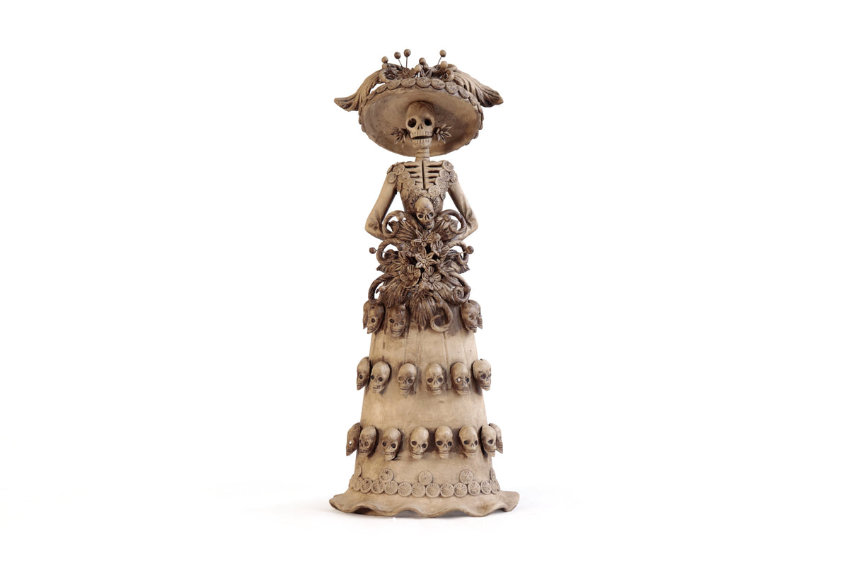 Catrina con vestido de calaveritas - 30 cm. 12 in.