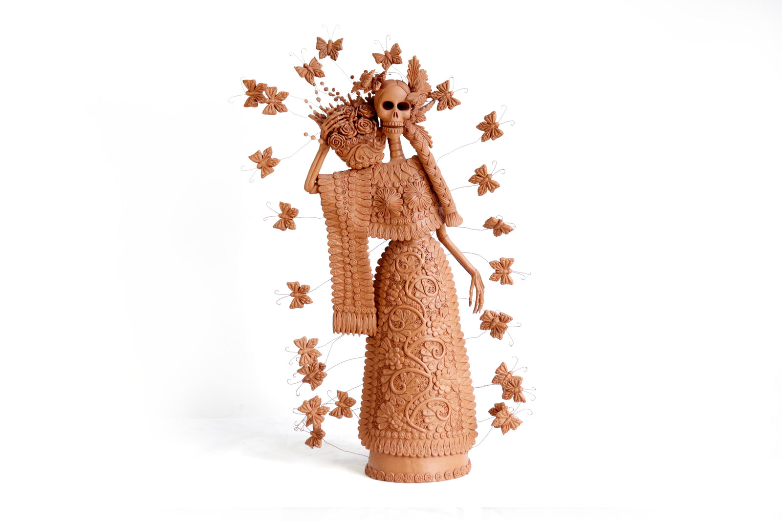 Catrina de Barro Artesanal con Canasta de Flores - 65 cm. 25.5 in. - En producción Catrina