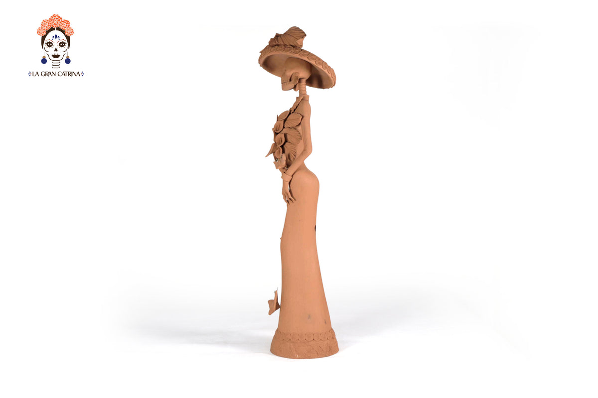 Catrina con Sombrero y Ramo - 47 cm. 18.5 in. Catrina