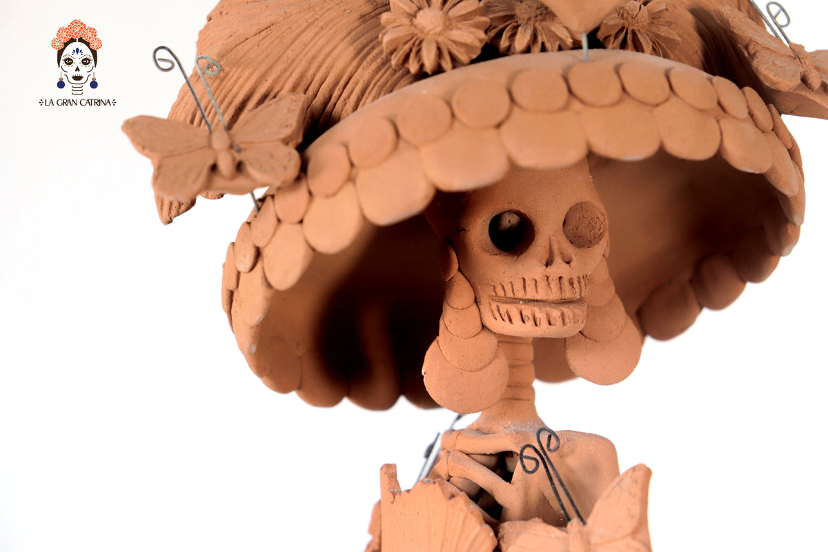 Catrina con Sombrero de Muertos 43 Cm. 16.9 In. Catrina