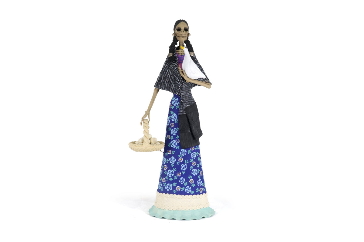 Catrina huevera - 47 cm. 19 in.