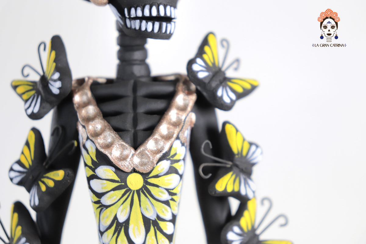 Catrina de mariposas blancas y amarillas - 30 cm. 12 in.