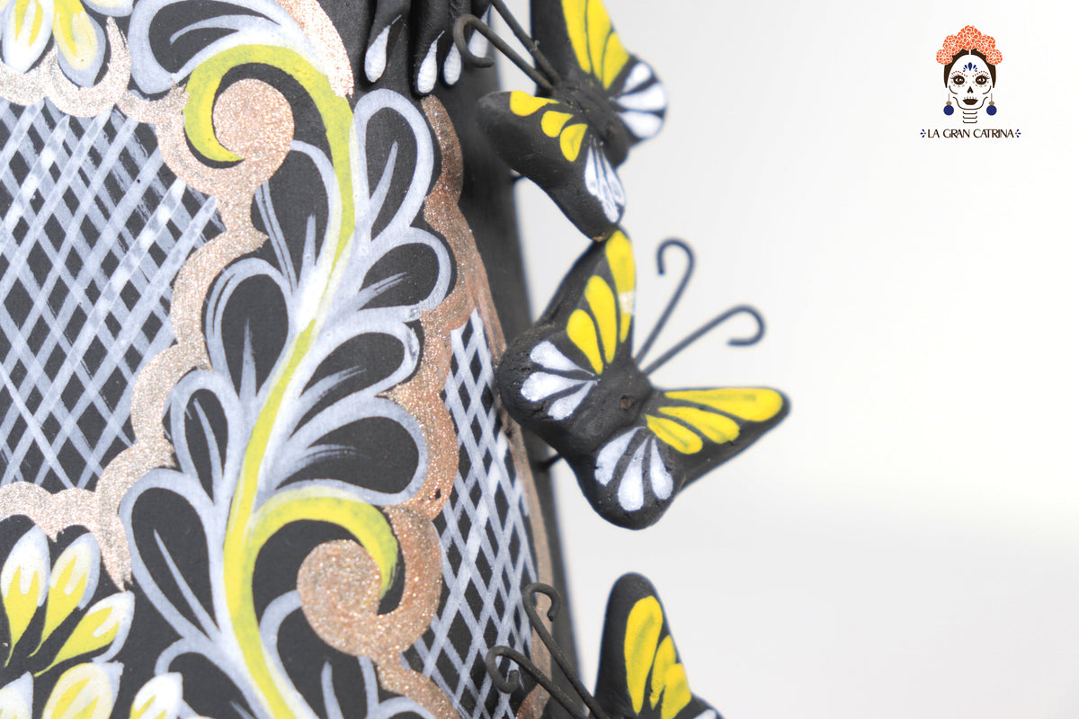 Catrina de mariposas blancas y amarillas - 30 cm. 12 in.