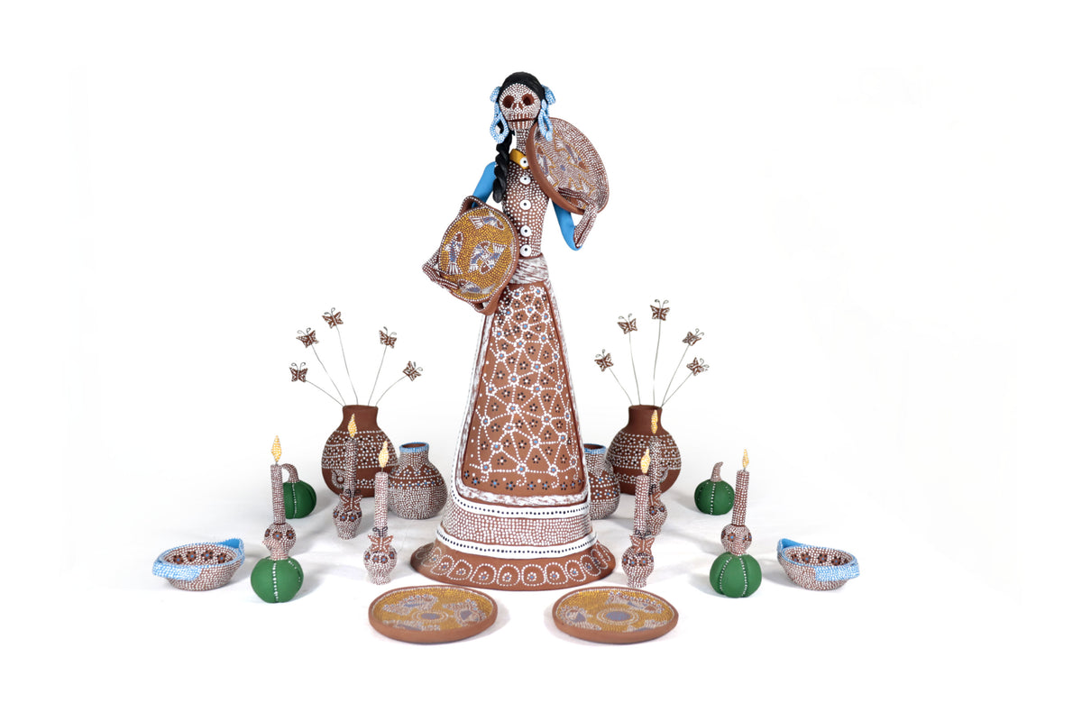 Catrina Punteada Ceremonial de Barro y Set de Altar - 39 cm. 15.3 in.