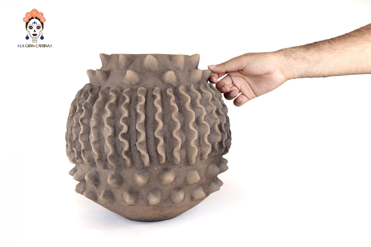 Jarrón de Barro Texturizado - 30 Cm. 11.8 In. Artesanía