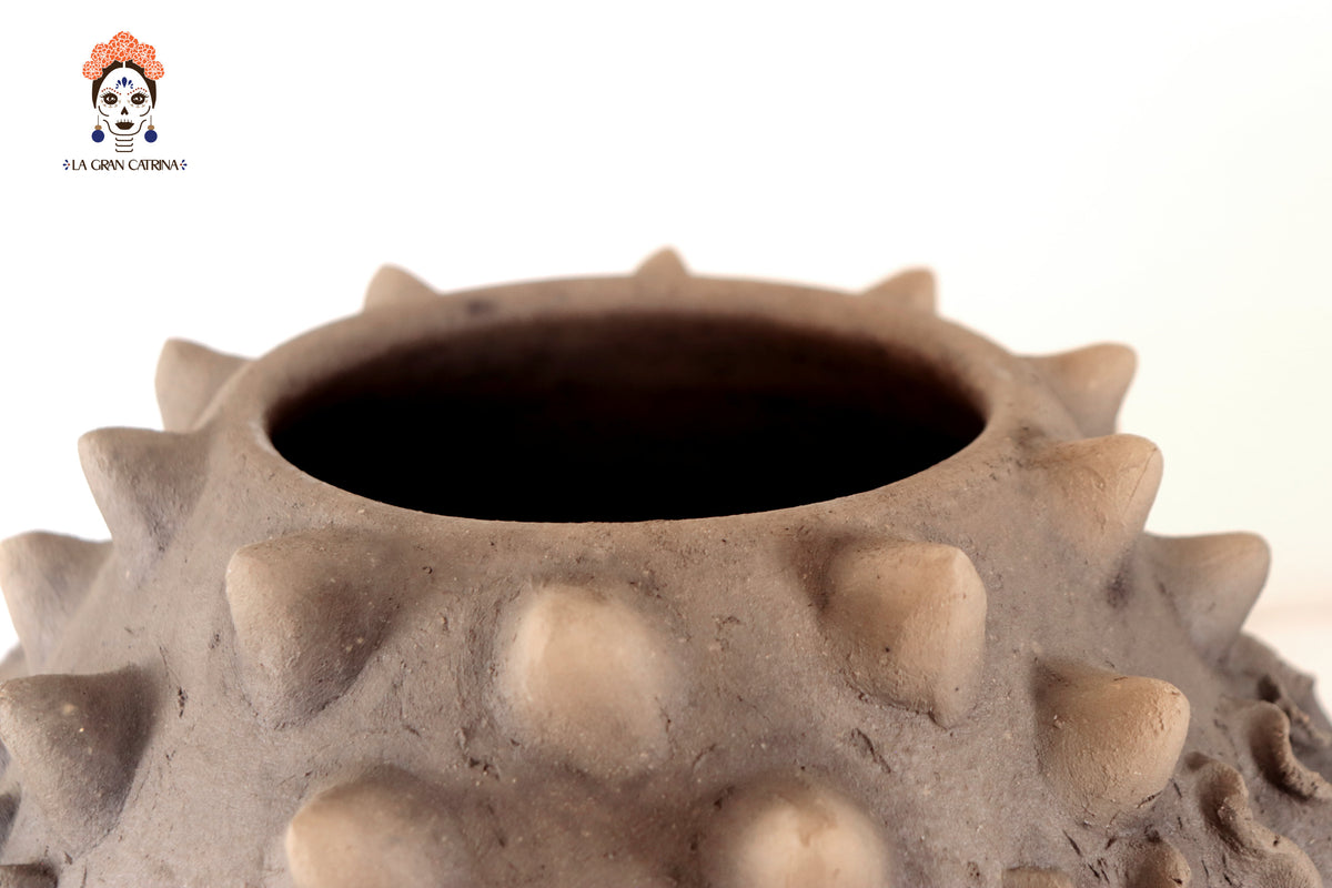 Jarrón de Barro Texturizado - 30 Cm. 11.8 In. Artesanía
