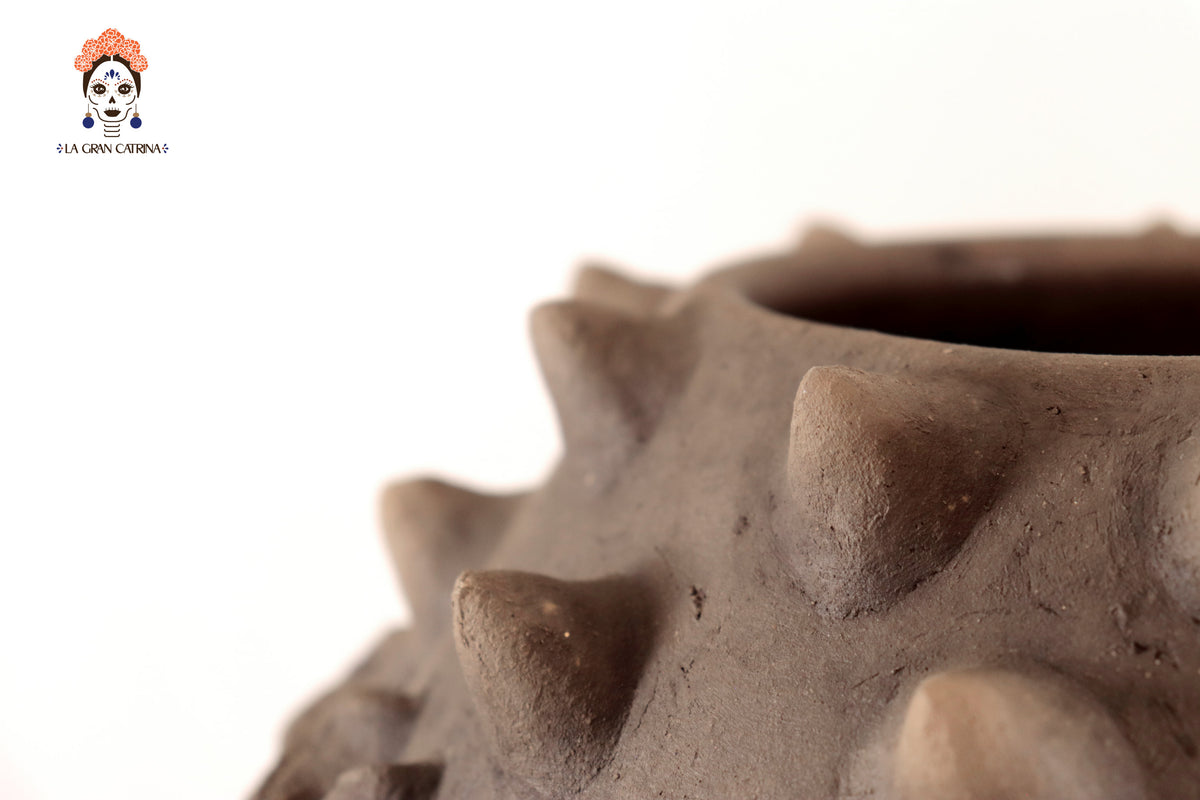 Jarrón de Barro Texturizado - 30 Cm. 11.8 In. Artesanía