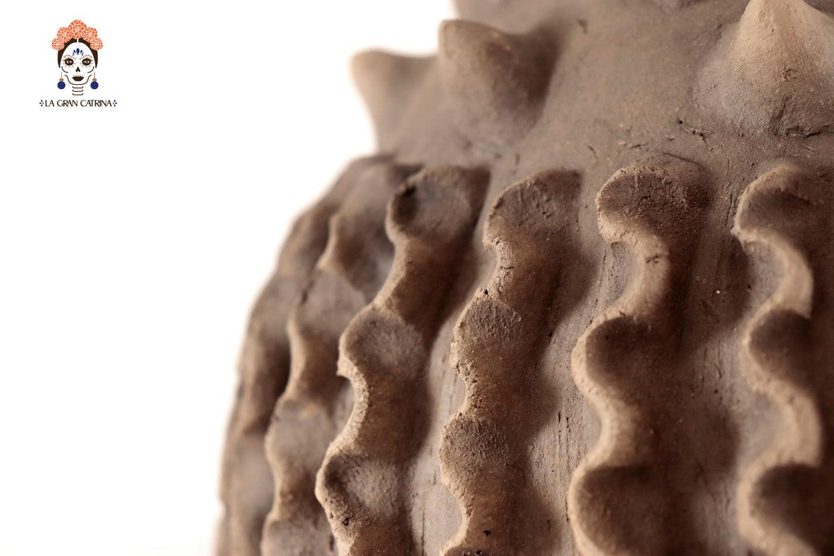 Jarrón de Barro Texturizado - 30 Cm. 11.8 In. Artesanía