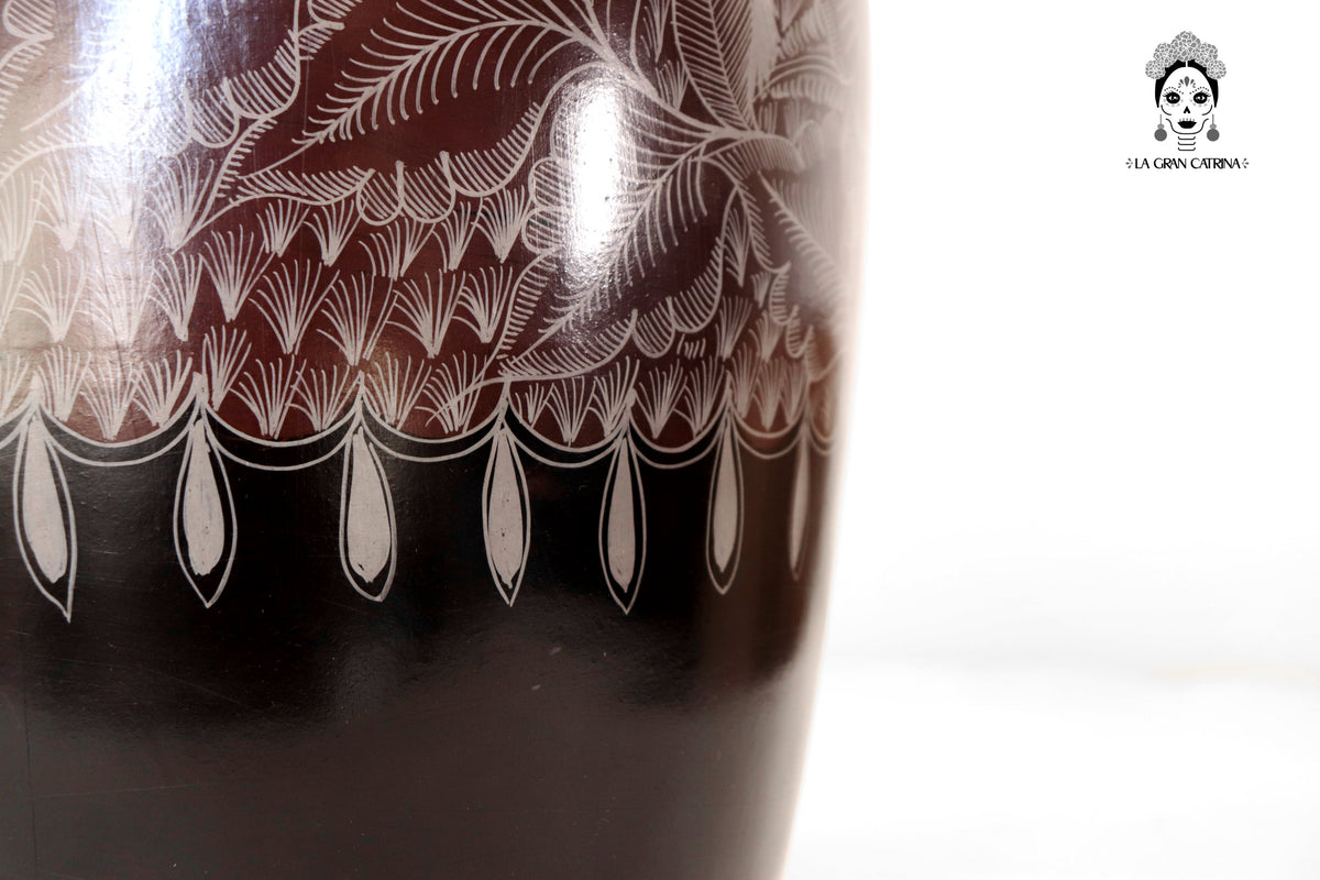 Cantaro Oscuro Flores y Aves - Huancito - 46.5 cm. 18.3 In.