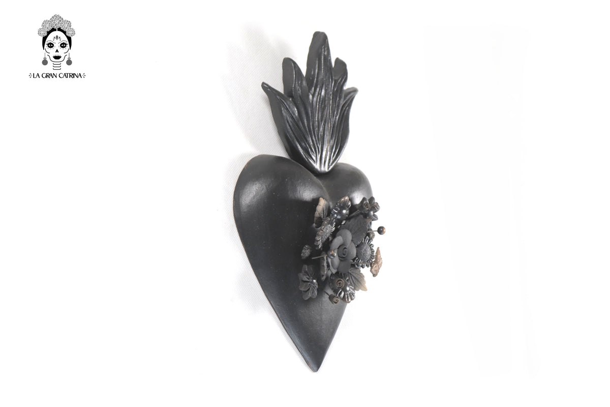 Corazón de Barro Color Negro II - 25 Cm. 9.8 In. Artesanía