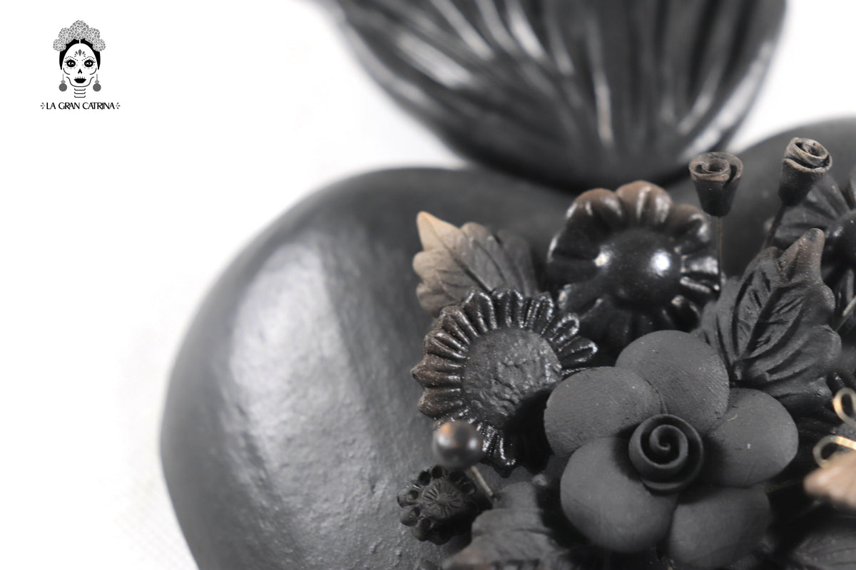 Corazón de Barro Color Negro II - 25 Cm. 9.8 In. Artesanía