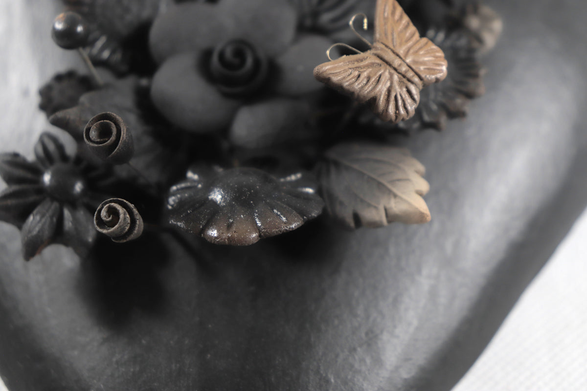 Corazón de Barro Color Negro II - 25 Cm. 9.8 In. Artesanía