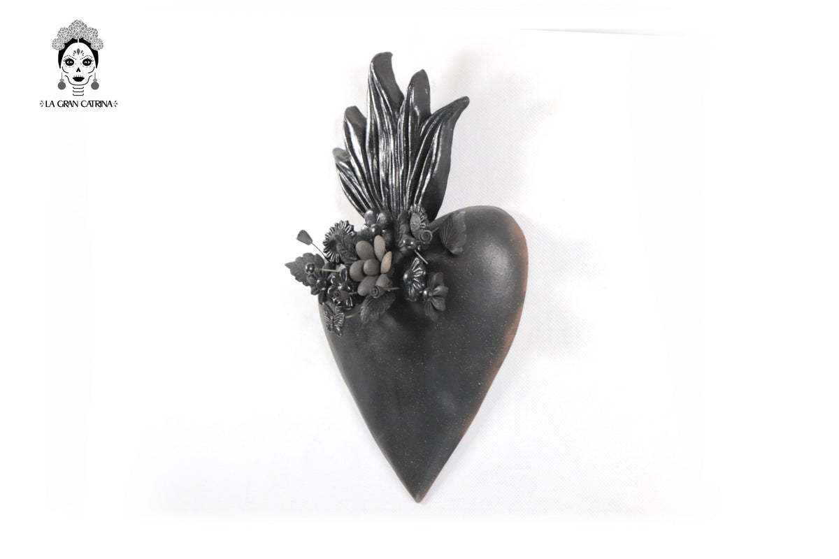 Corazón de Barro Color Negro - 25 Cm. 9.8 In. Artesanía