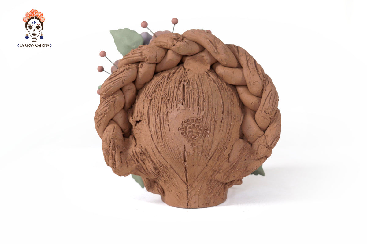 Calavera estilo Frida Kahlo con flores y trenzas - 13 cm. 5.1 in.