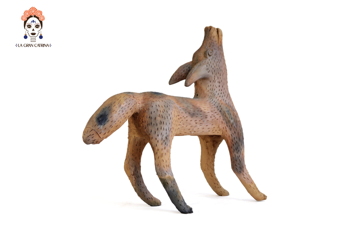 Coyote Grande de Barro Natural - 44 cm. 17.3 In.