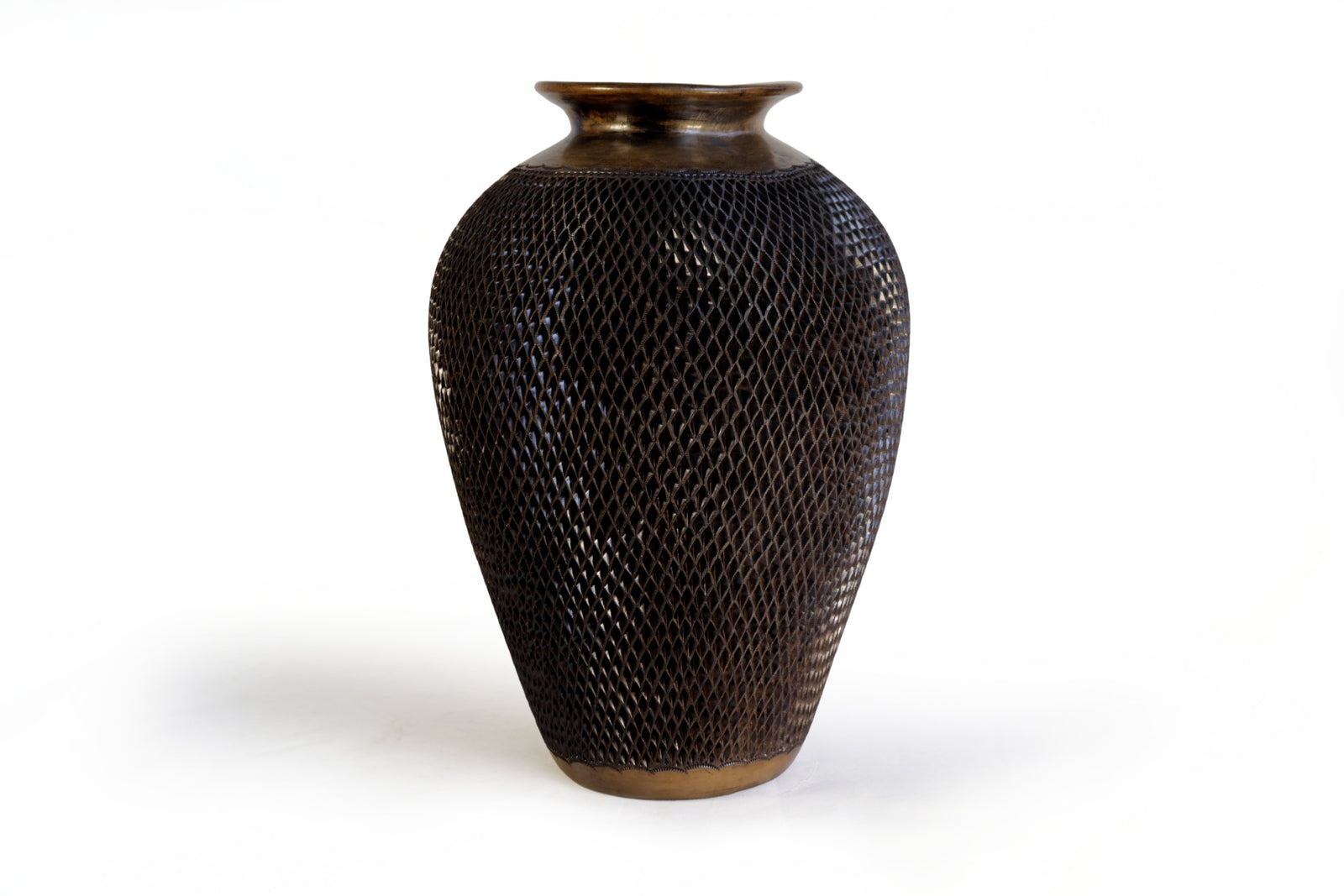 Jarrón "Rombos" Artesanal de Barro Negro 43 cm. 16.9 in. Barro negro