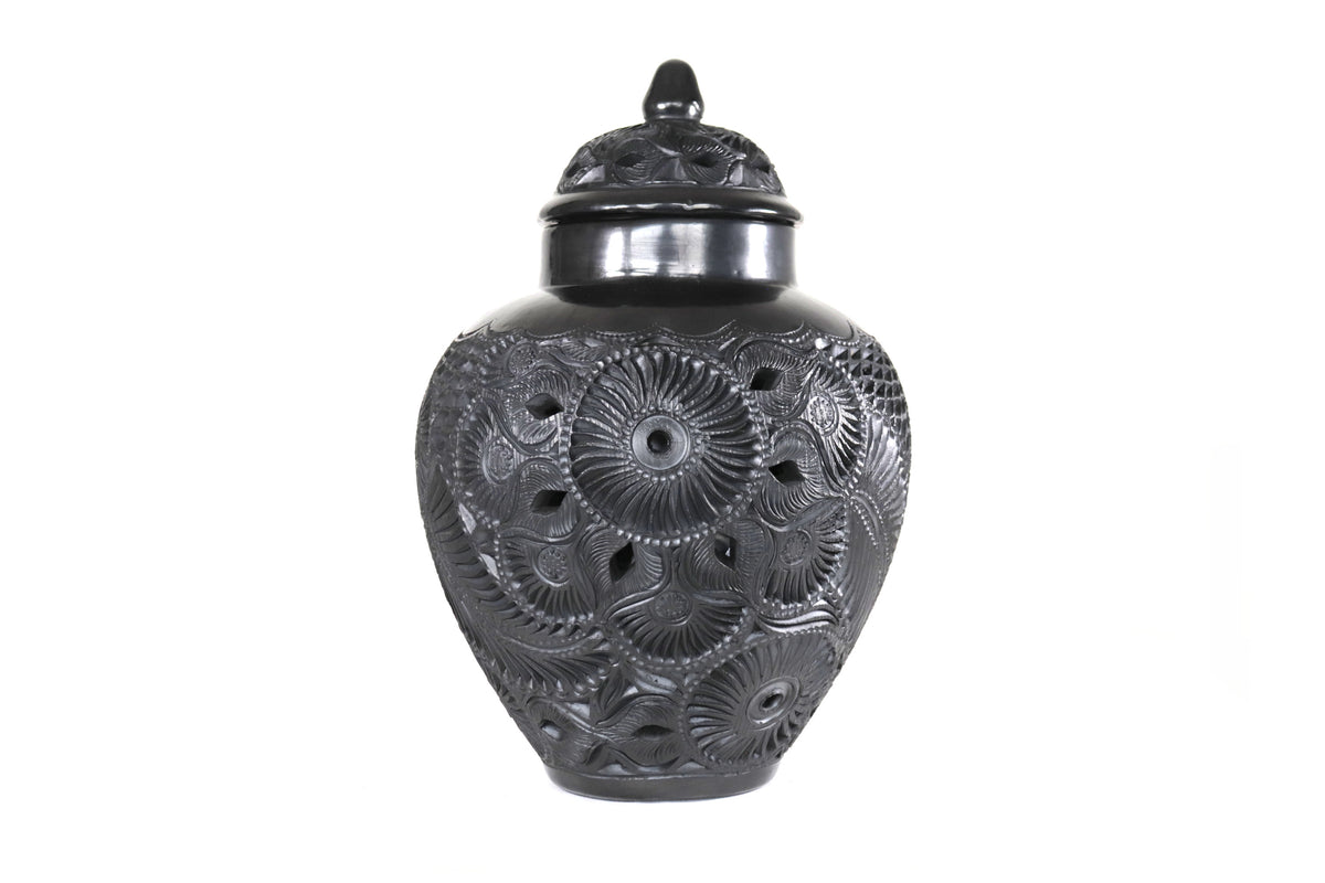 Jarrón &quot;Arena&quot; Artesanal de Barro Negro 37 cm. 14.5 in