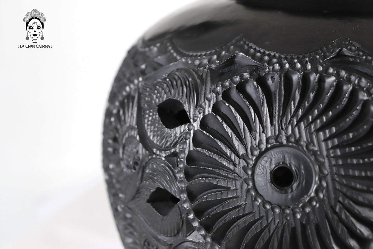 Jarrón &quot;Arena&quot; Artesanal de Barro Negro 37 cm. 14.5 in