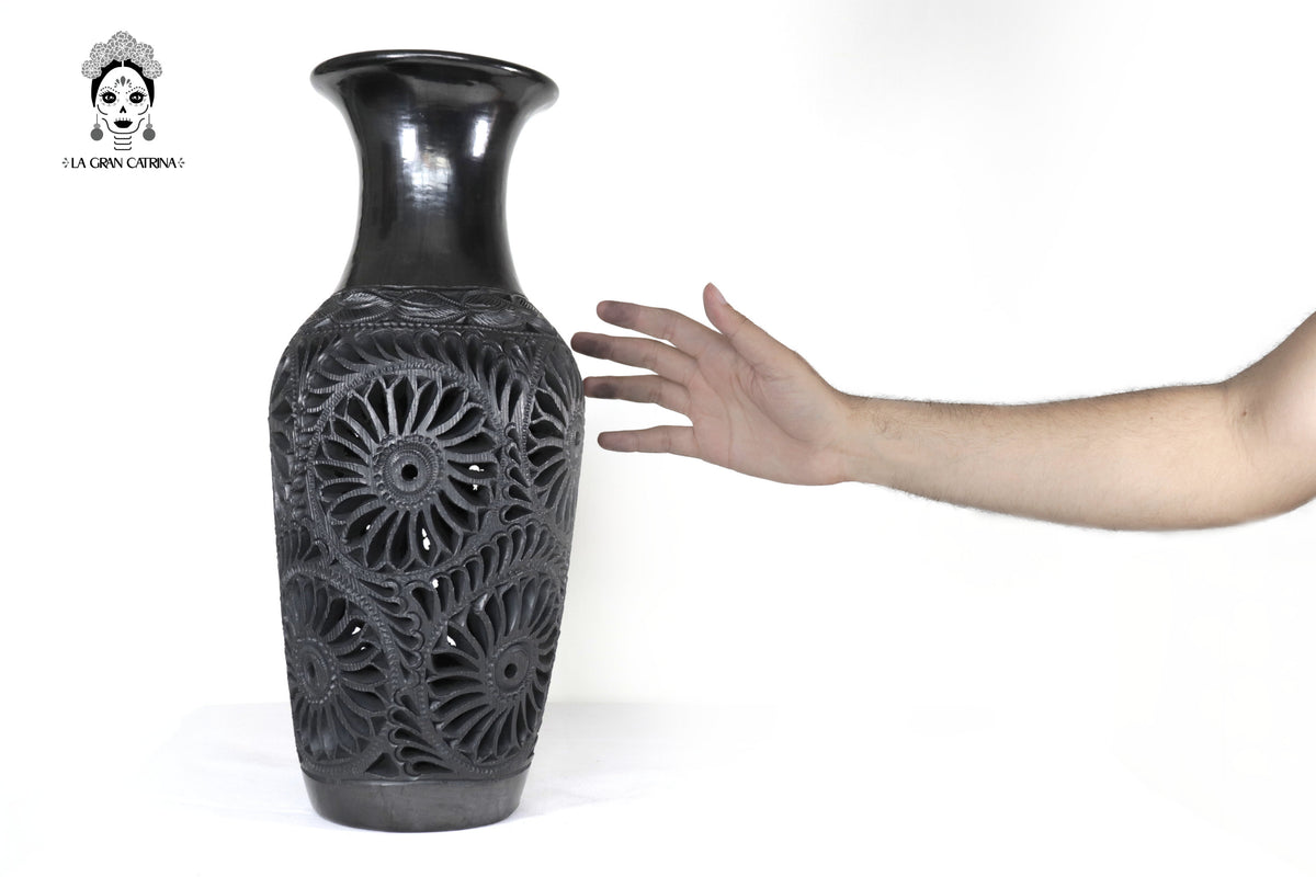 Jarrón &quot;Fuego&quot; Artesanal de Barro Negro 44 cm. 17.3 in.